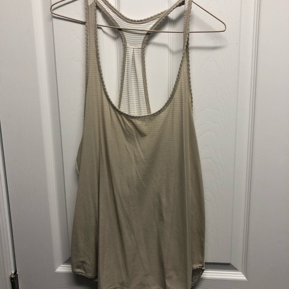 Size 8 tan/white lululemon tank top